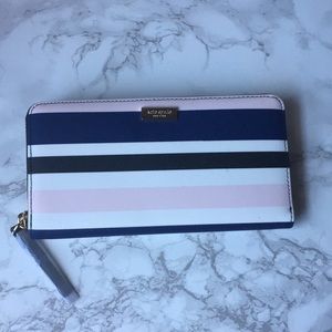 Cute Kate Spade Wallet!